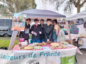 Les Ainé.e.s présent.e.s au marché de Bègles !